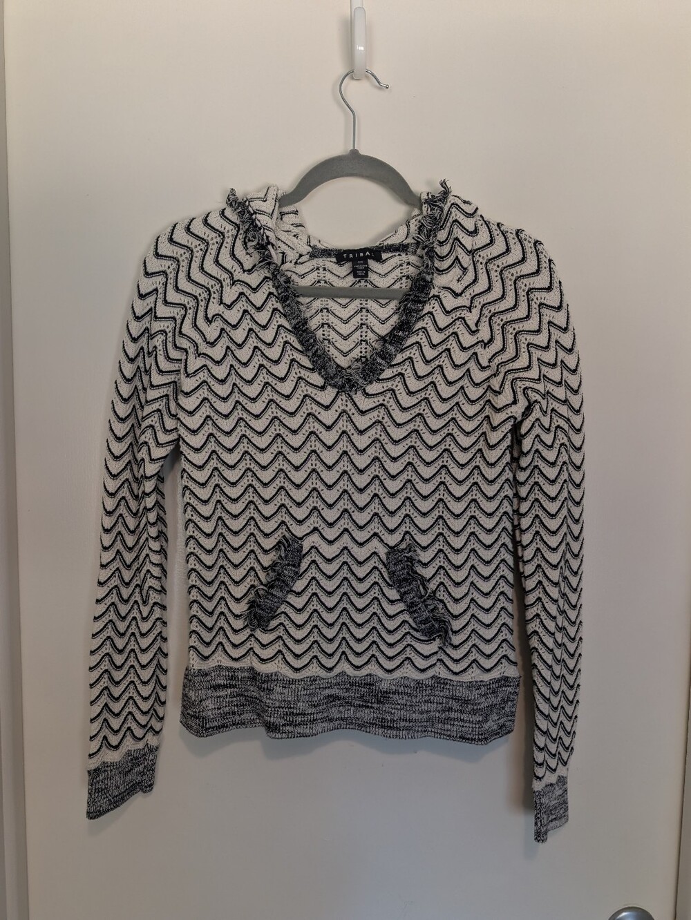 Tribal V-Neck Sweater in Black & White